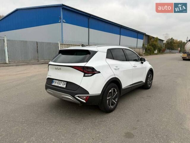 Киа Sportage 2023 в Киеве на Automoto.ua Белый Киа Sportage, объемом двигателя 1.6 л и пробегом 11 тыс. км за 26999 $, фото 1 на Automoto.ua