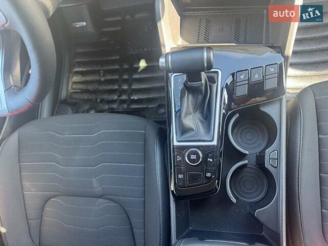 Белый Киа Sportage, объемом двигателя 2 л и пробегом 14 тыс. км за 27500 $, фото 16 на Automoto.ua