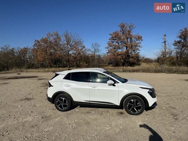Белый Киа Sportage, объемом двигателя 2 л и пробегом 14 тыс. км за 27500 $, фото 1 на Automoto.ua