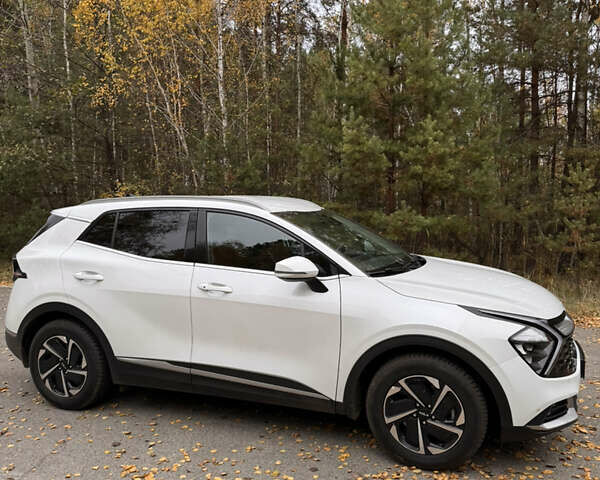 Кіа Sportage 2023 у Києві на Automoto.ua Білий Кіа Sportage, об'ємом двигуна 1.6 л та пробігом 71 тис. км за 27800 $, фото 4 на Automoto.ua