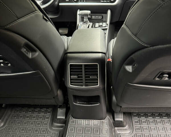Кіа Sportage 2023 у Києві на Automoto.ua Білий Кіа Sportage, об'ємом двигуна 1.6 л та пробігом 71 тис. км за 27800 $, фото 33 на Automoto.ua