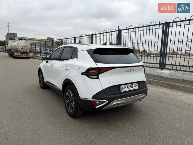 Киа Sportage 2023 в Киеве на Automoto.ua Белый Киа Sportage, объемом двигателя 1.6 л и пробегом 11 тыс. км за 26999 $, фото 3 на Automoto.ua