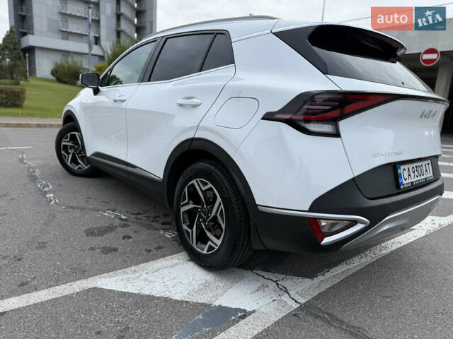 Киа Sportage 2023 в Киеве на Automoto.ua Белый Киа Sportage, объемом двигателя 2 л и пробегом 27 тыс. км за 27950 $, фото 9 на Automoto.ua