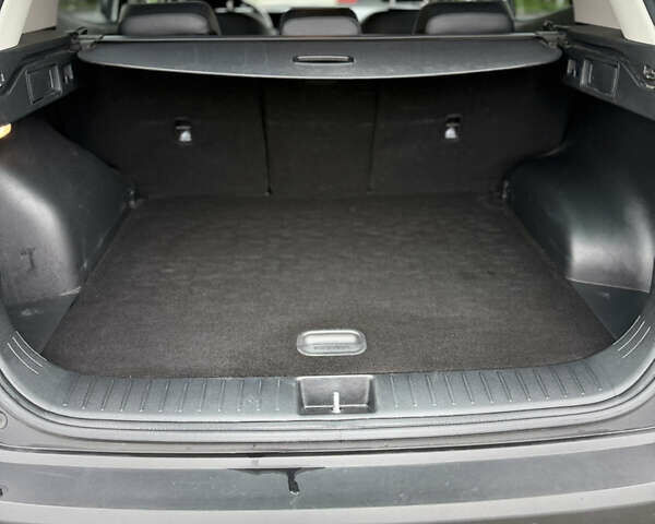 Киа Sportage 2023 в Луцке на Automoto.ua Белый Киа Sportage, объемом двигателя 1.6 л и пробегом 60 тыс. км за 26500 $, фото 17 на Automoto.ua