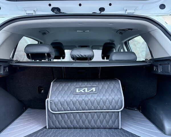 Киа Sportage 2023 в Виннице на Automoto.ua Белый Киа Sportage, объемом двигателя 2 л и пробегом 13 тыс. км за 27500 $, фото 3 на Automoto.ua