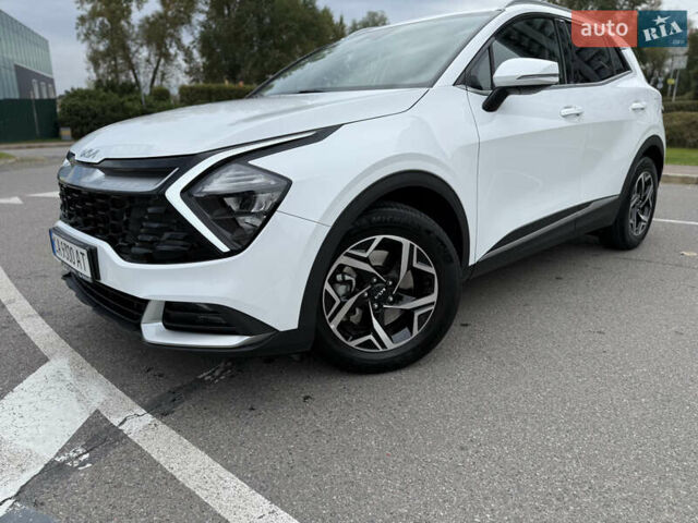 Киа Sportage 2023 в Киеве на Automoto.ua Белый Киа Sportage, объемом двигателя 2 л и пробегом 27 тыс. км за 27950 $, фото 3 на Automoto.ua