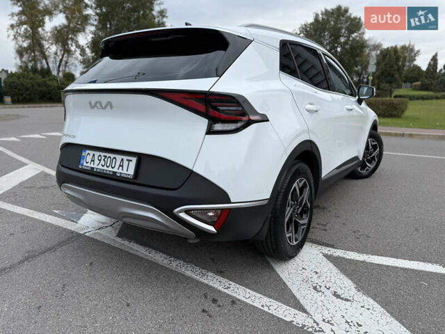 Киа Sportage 2023 в Киеве на Automoto.ua Белый Киа Sportage, объемом двигателя 2 л и пробегом 27 тыс. км за 27950 $, фото 11 на Automoto.ua