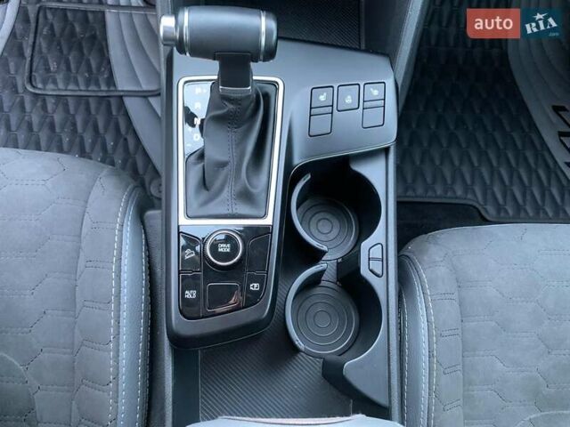 Белый Киа Sportage, объемом двигателя 2 л и пробегом 13 тыс. км за 28290 $, фото 35 на Automoto.ua