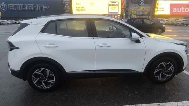 Білий Кіа Sportage, об'ємом двигуна 2 л та пробігом 12 тис. км за 28000 $, фото 6 на Automoto.ua