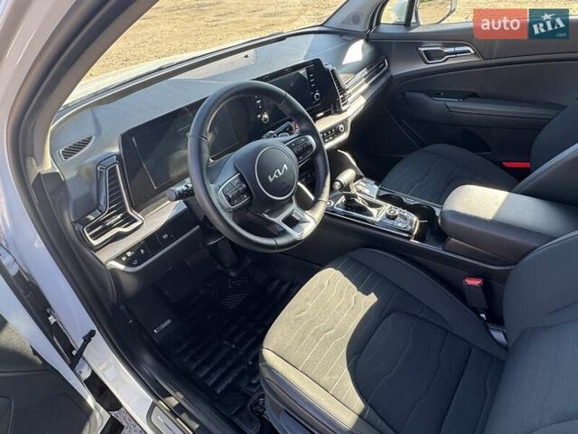 Белый Киа Sportage, объемом двигателя 2 л и пробегом 14 тыс. км за 27500 $, фото 21 на Automoto.ua