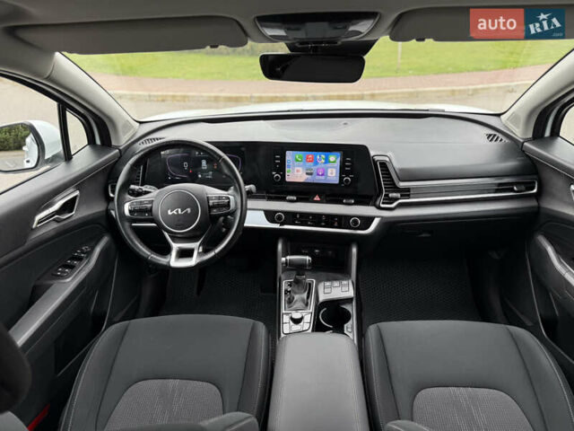 Киа Sportage 2023 в Киеве на Automoto.ua Белый Киа Sportage, объемом двигателя 2 л и пробегом 27 тыс. км за 27950 $, фото 33 на Automoto.ua