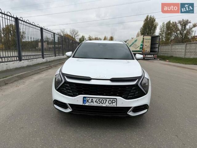 Киа Sportage 2023 в Киеве на Automoto.ua Белый Киа Sportage, объемом двигателя 1.6 л и пробегом 11 тыс. км за 26999 $, фото 4 на Automoto.ua