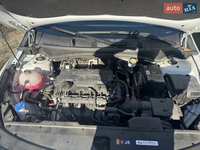 Белый Киа Sportage, объемом двигателя 2 л и пробегом 14 тыс. км за 27500 $, фото 27 на Automoto.ua
