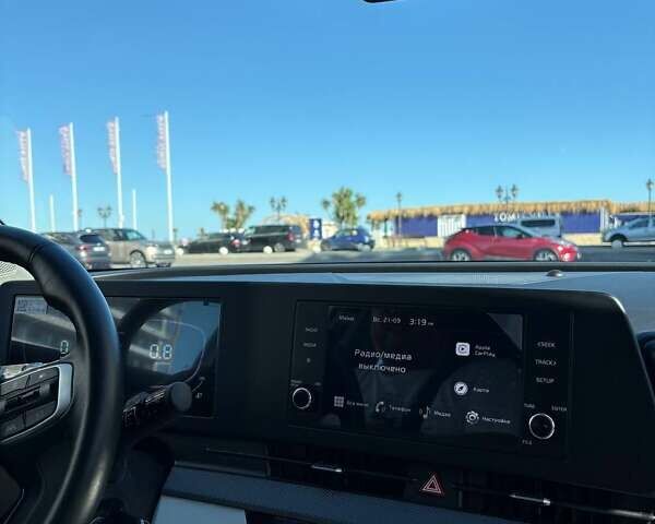 Білий Кіа Sportage, об'ємом двигуна 2 л та пробігом 28 тис. км за 28500 $, фото 5 на Automoto.ua