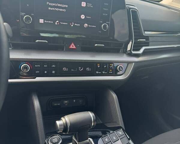 Киа Sportage 2023 в Киеве на Automoto.ua Белый Киа Sportage, объемом двигателя 1.6 л и пробегом 11 тыс. км за 26999 $, фото 6 на Automoto.ua