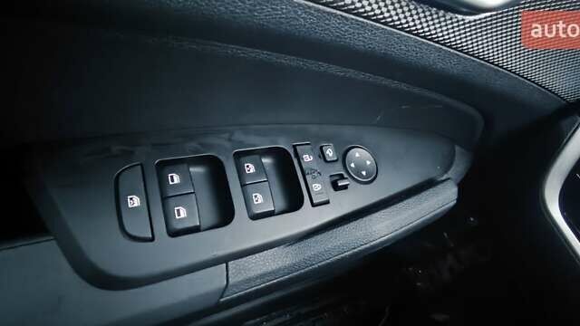 Білий Кіа Sportage, об'ємом двигуна 2 л та пробігом 12 тис. км за 28000 $, фото 28 на Automoto.ua