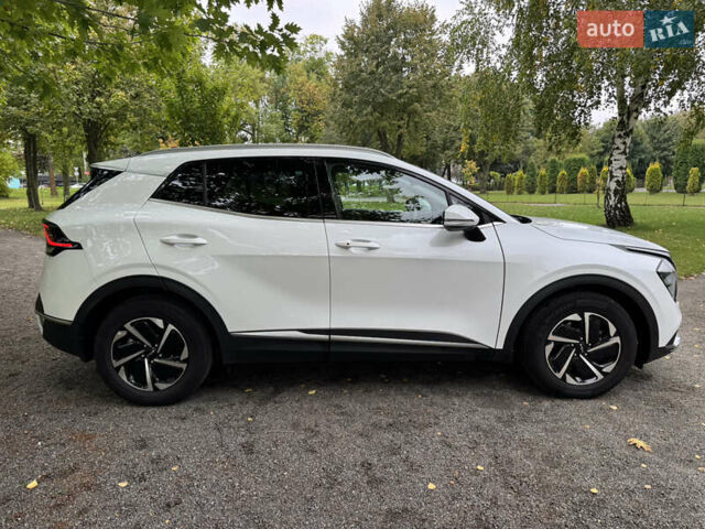 Киа Sportage 2024 в Хмельницком на Automoto.ua Белый Киа Sportage, объемом двигателя 1.6 л и пробегом 6 тыс. км за 31999 $, фото 7 на Automoto.ua