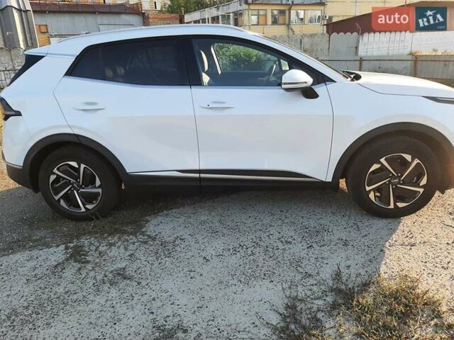 Белый Киа Sportage, объемом двигателя 1.6 л и пробегом 5 тыс. км за 29599 $, фото 1 на Automoto.ua