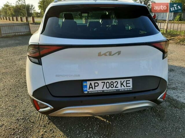 Белый Киа Sportage, объемом двигателя 1.6 л и пробегом 5 тыс. км за 29599 $, фото 4 на Automoto.ua