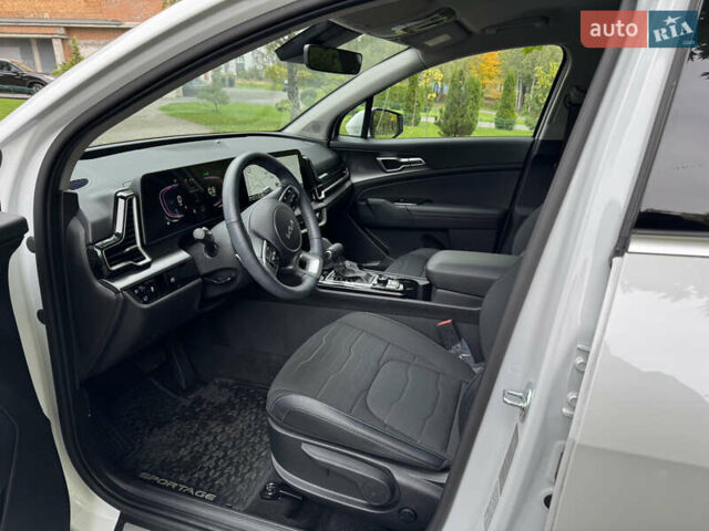 Киа Sportage 2024 в Хмельницком на Automoto.ua Белый Киа Sportage, объемом двигателя 1.6 л и пробегом 6 тыс. км за 31999 $, фото 14 на Automoto.ua