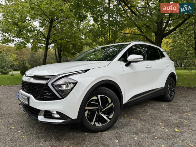 Киа Sportage 2024 в Хмельницком на Automoto.ua Белый Киа Sportage, объемом двигателя 1.6 л и пробегом 6 тыс. км за 31999 $, фото 1 на Automoto.ua