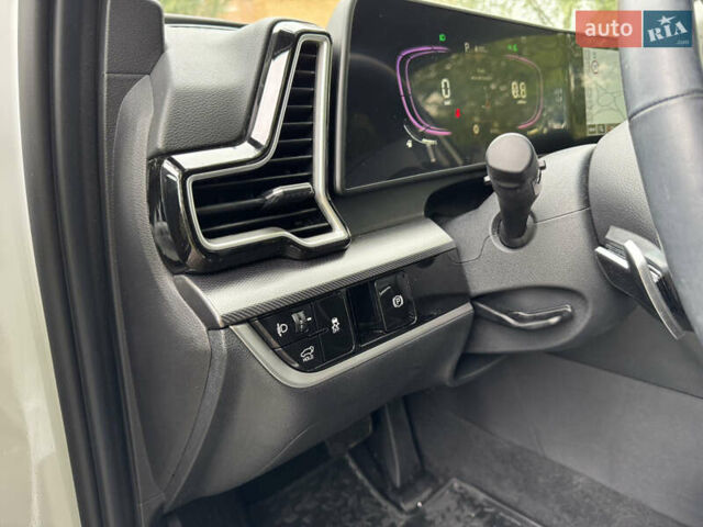 Киа Sportage 2024 в Хмельницком на Automoto.ua Белый Киа Sportage, объемом двигателя 1.6 л и пробегом 6 тыс. км за 31999 $, фото 17 на Automoto.ua