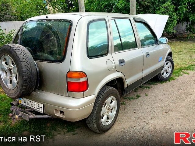 Бежевый Киа Sportage, объемом двигателя 2 л и пробегом 157 тыс. км за 2900 $, фото 4 на Automoto.ua