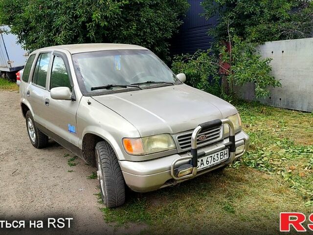 Бежевый Киа Sportage, объемом двигателя 2 л и пробегом 157 тыс. км за 2900 $, фото 1 на Automoto.ua