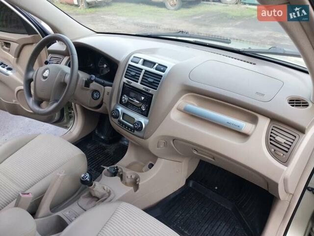 Бежевый Киа Sportage, объемом двигателя 1.98 л и пробегом 184 тыс. км за 6500 $, фото 29 на Automoto.ua