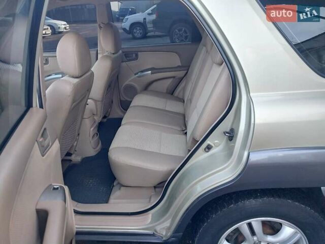 Бежевый Киа Sportage, объемом двигателя 1.98 л и пробегом 184 тыс. км за 6500 $, фото 33 на Automoto.ua