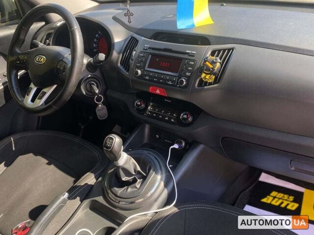 Бежевый Киа Sportage, объемом двигателя 2 л и пробегом 166 тыс. км за 12800 $, фото 16 на Automoto.ua