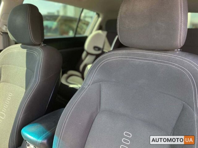 Бежевый Киа Sportage, объемом двигателя 2 л и пробегом 166 тыс. км за 12800 $, фото 12 на Automoto.ua