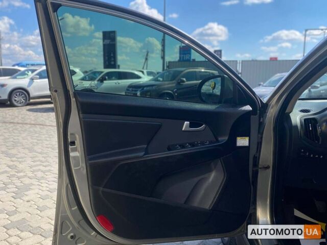 Бежевый Киа Sportage, объемом двигателя 2 л и пробегом 166 тыс. км за 12800 $, фото 8 на Automoto.ua