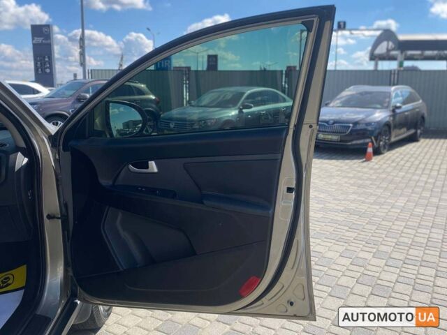 Бежевый Киа Sportage, объемом двигателя 2 л и пробегом 166 тыс. км за 12800 $, фото 25 на Automoto.ua