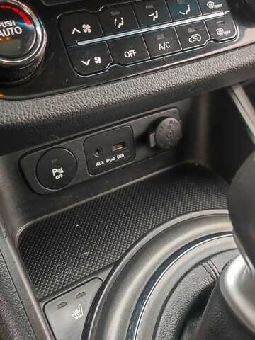 Бежевый Киа Sportage, объемом двигателя 2 л и пробегом 262 тыс. км за 12100 $, фото 6 на Automoto.ua