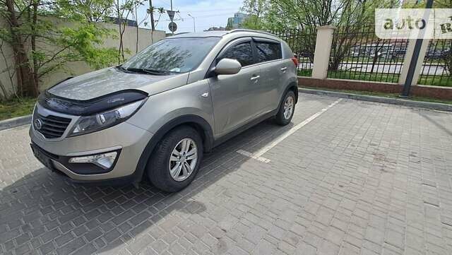 Бежевый Киа Sportage, объемом двигателя 1.69 л и пробегом 120 тыс. км за 11980 $, фото 1 на Automoto.ua