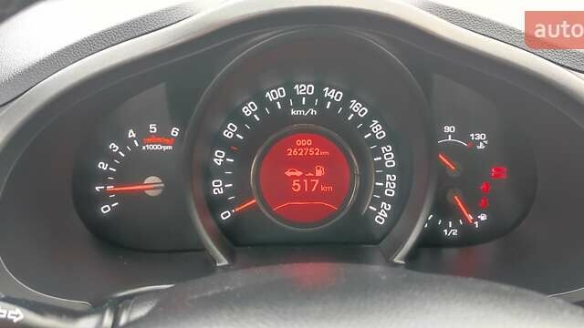 Бежевый Киа Sportage, объемом двигателя 2 л и пробегом 262 тыс. км за 13000 $, фото 13 на Automoto.ua