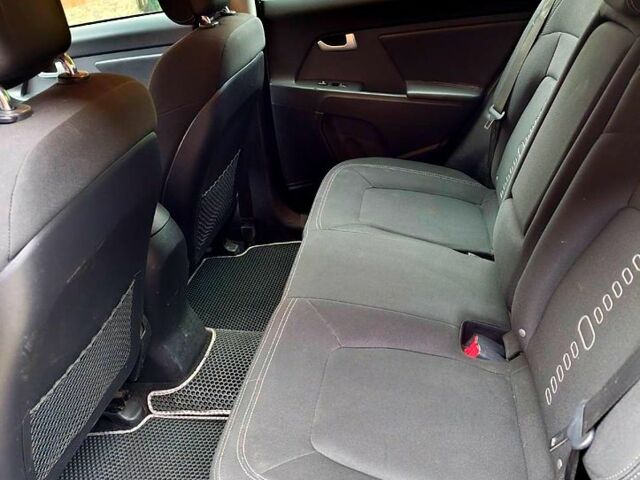 Бежевый Киа Sportage, объемом двигателя 2 л и пробегом 226 тыс. км за 12099 $, фото 2 на Automoto.ua