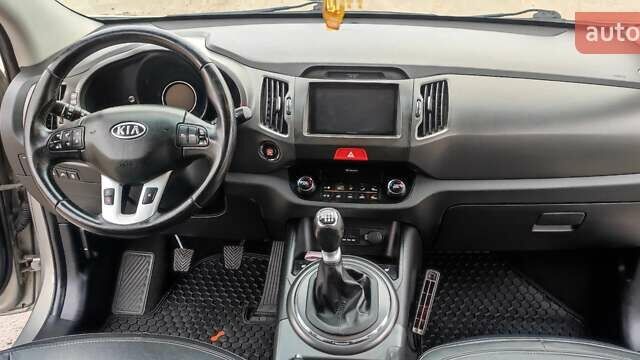 Бежевый Киа Sportage, объемом двигателя 2 л и пробегом 262 тыс. км за 13000 $, фото 21 на Automoto.ua