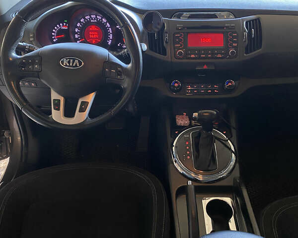 Киа Sportage 2013 в Киеве на Automoto.ua Бежевый Киа Sportage, объемом двигателя 2 л и пробегом 204 тыс. км за 11800 $, фото 9 на Automoto.ua
