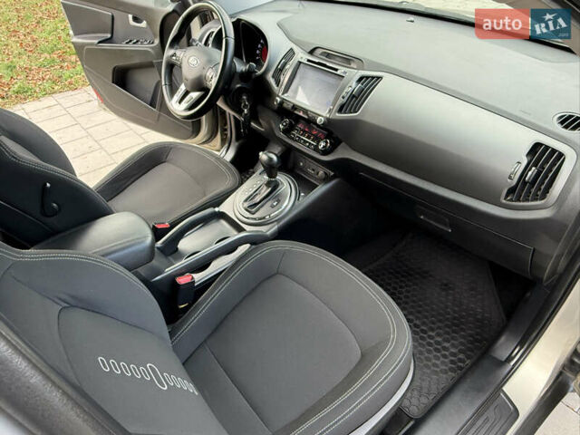 Кіа Sportage 2013 у Вінниці на Automoto.ua Бежевий Кіа Sportage, об'ємом двигуна 2 л та пробігом 92 тис. км за 15800 $, фото 43 на Automoto.ua