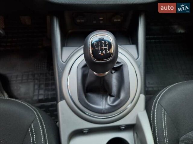 Бежевый Киа Sportage, объемом двигателя 1.69 л и пробегом 115 тыс. км за 15600 $, фото 38 на Automoto.ua