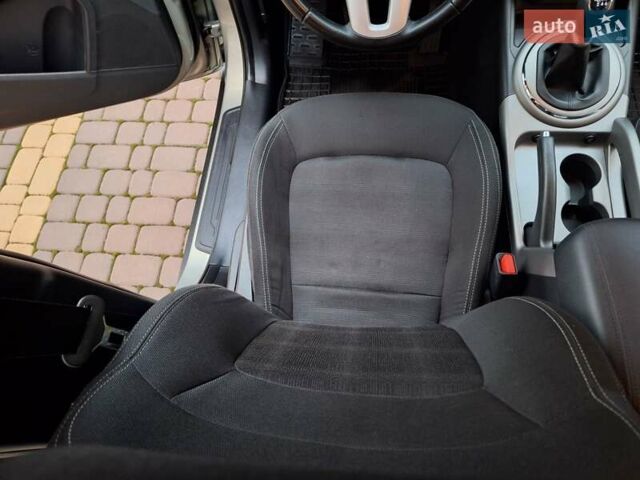 Бежевый Киа Sportage, объемом двигателя 1.69 л и пробегом 115 тыс. км за 15600 $, фото 52 на Automoto.ua