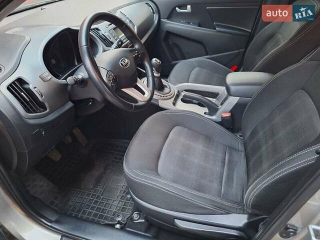 Бежевый Киа Sportage, объемом двигателя 1.69 л и пробегом 115 тыс. км за 15600 $, фото 30 на Automoto.ua