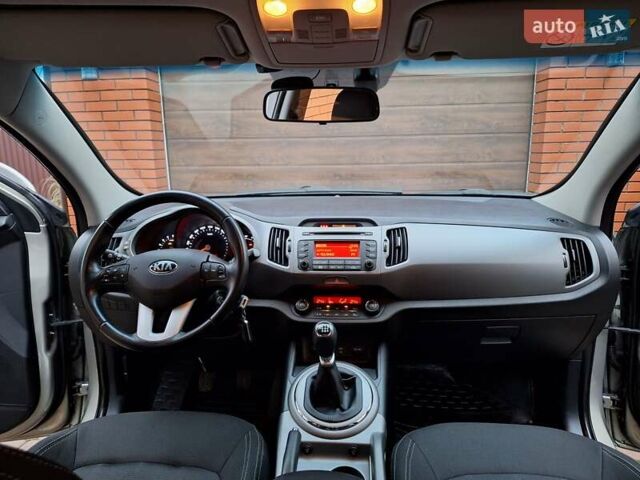 Бежевый Киа Sportage, объемом двигателя 1.69 л и пробегом 115 тыс. км за 15600 $, фото 50 на Automoto.ua