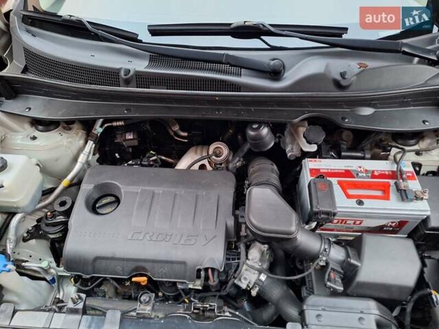 Бежевый Киа Sportage, объемом двигателя 1.69 л и пробегом 115 тыс. км за 15600 $, фото 63 на Automoto.ua