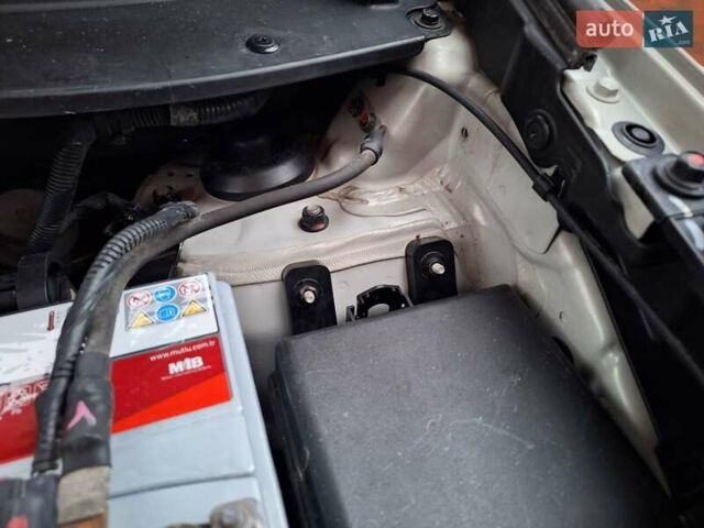 Бежевый Киа Sportage, объемом двигателя 1.69 л и пробегом 115 тыс. км за 15600 $, фото 65 на Automoto.ua