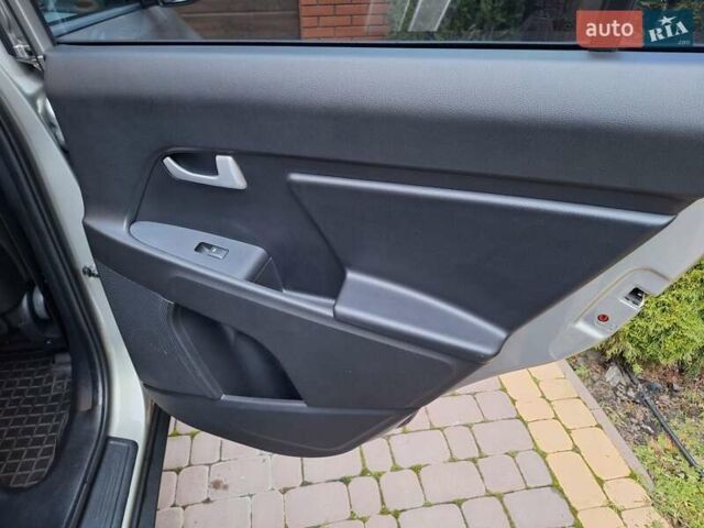 Бежевый Киа Sportage, объемом двигателя 1.69 л и пробегом 115 тыс. км за 15600 $, фото 47 на Automoto.ua