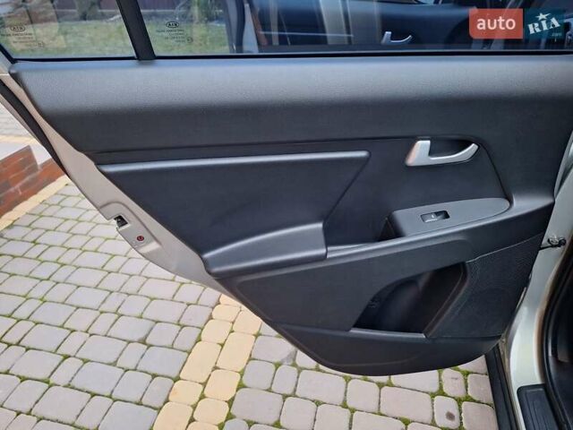 Бежевый Киа Sportage, объемом двигателя 1.69 л и пробегом 115 тыс. км за 15600 $, фото 45 на Automoto.ua