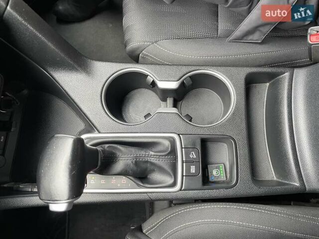 Бежевый Киа Sportage, объемом двигателя 2 л и пробегом 180 тыс. км за 15300 $, фото 26 на Automoto.ua